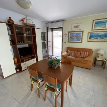 Civico 8bis Casa Vacanze Holiday home *